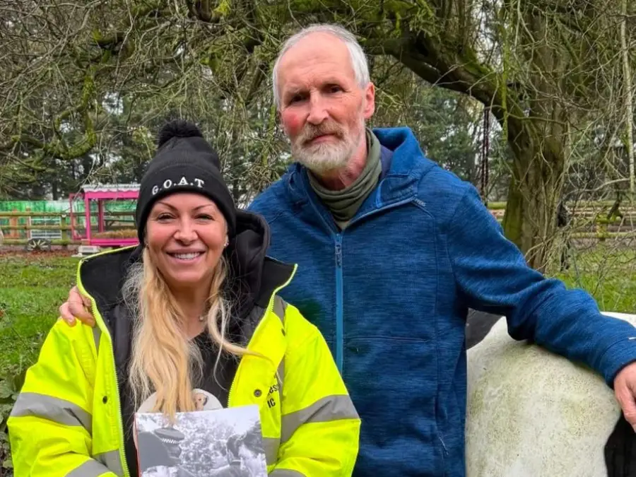 Simon Wild with Jodi Marsh - Rescue Centre